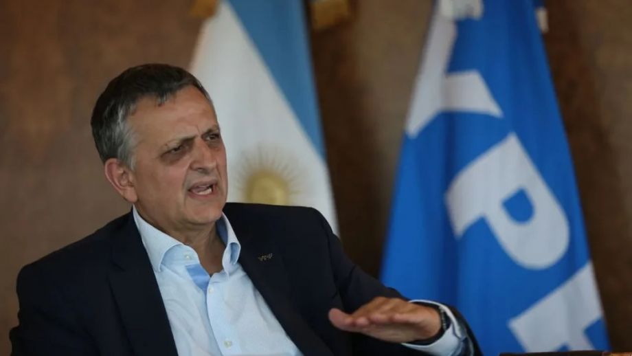 El petróleo superó los US$ 100 y presiona por un nuevo aumento de naftas