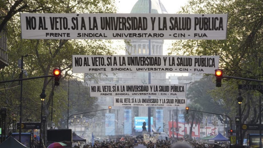 Cuarta Marcha Federal Universitaria contra el desfinanciamiento