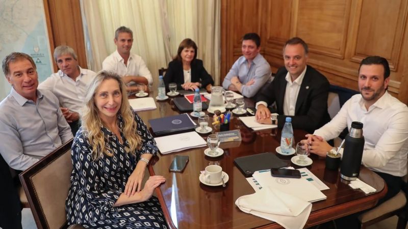 La mesa política intenta ordenar la tropa tras el escándalo Adorni y la reforma electoral